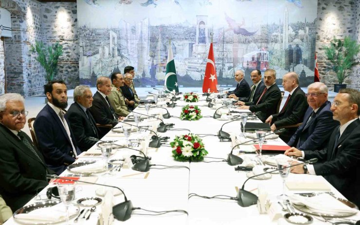 CUMHURBAŞKANI ERDOĞAN, PAKİSTAN BAŞBAKANI ŞERİF’İ KABUL ETTİ