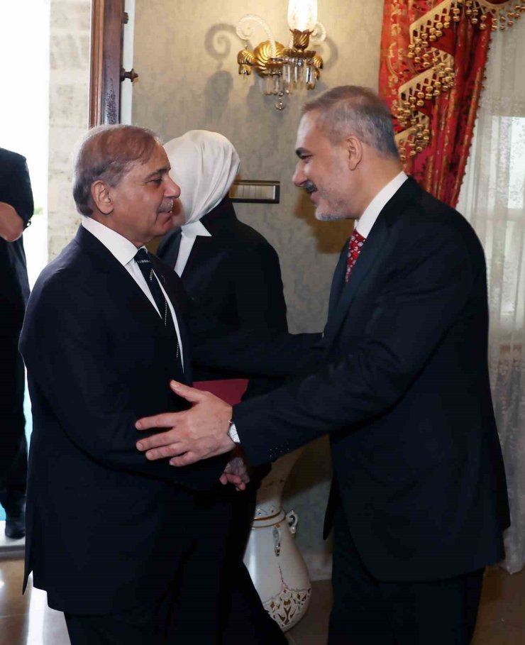 CUMHURBAŞKANI ERDOĞAN, PAKİSTAN BAŞBAKANI ŞERİF’İ KABUL ETTİ