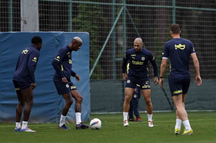 FENERBAHÇE, HATAYSPOR MAÇI HAZIRLIKLARINI TAMAMLADI