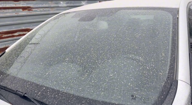 İSTANBUL’DA SAĞANAK YAĞIŞLA BERABER ÇAMUR YAĞDI