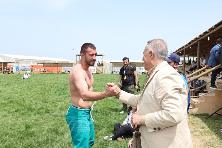 BAŞKAN DURSUN ETNOSPOR’U ZİYARET ETTİ