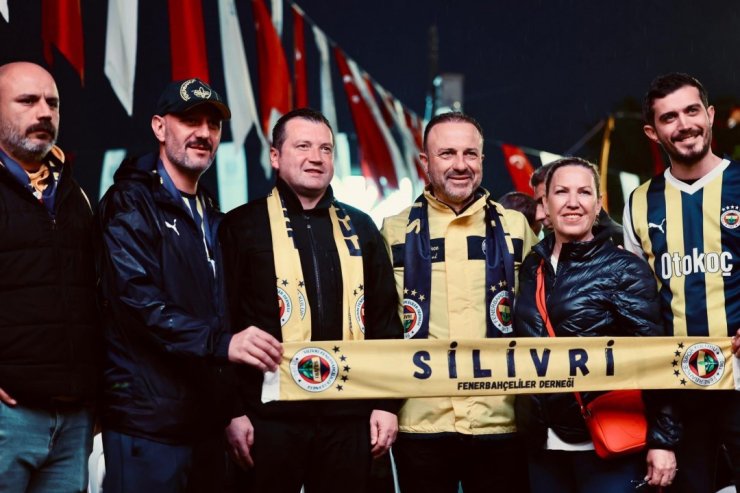 BAŞKAN BALCIOĞLU, FENERBAHÇE ŞAMPİYONLUK KUTLAMALARINA KATILDI