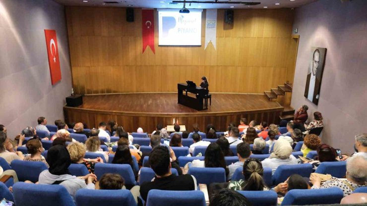 GENÇ YETENEKLER, PERFORMANSLARIYLA ALKIŞ ALDI