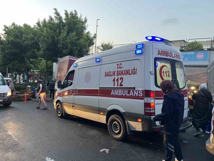 KAPALI PAZAR YERİ HAVALANDIRMASINA BİBER GAZI SIKIP KAÇTI