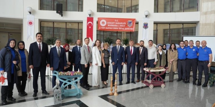BAKIRKÖY ADLİYESİ’NDE TUTUKLU VE HÜKÜMLÜLERİN EL ÜRÜNLERİ SERGİSİ AÇILDI