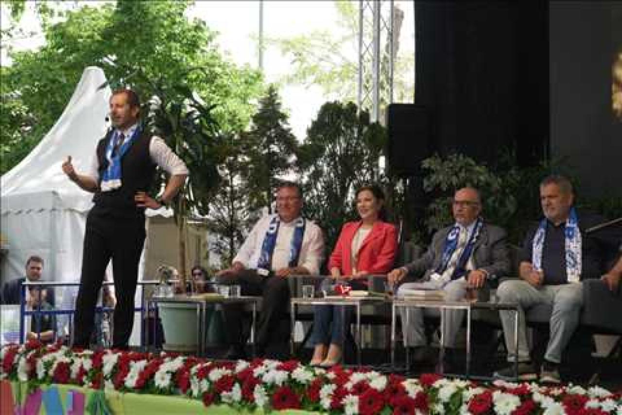 ytIiu409bwavgzeglnquo6kf.jpg