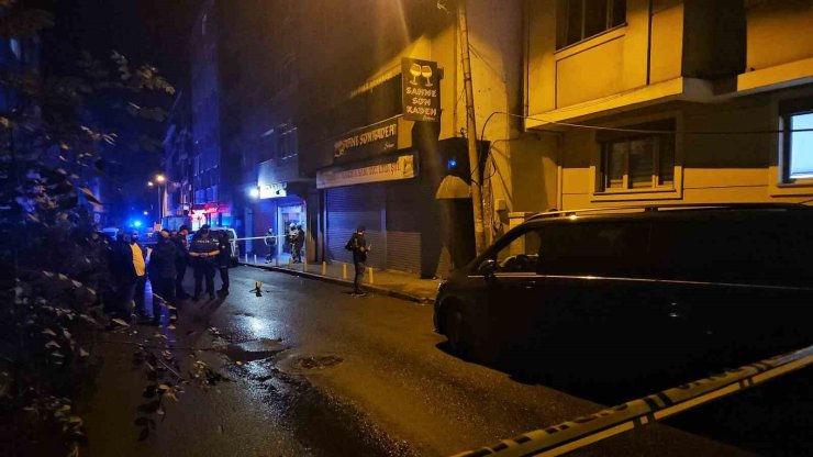 KAĞITHANE’DE EĞLENCE MEKANINA EL BOMBASI ATILDI: 7 YARALI