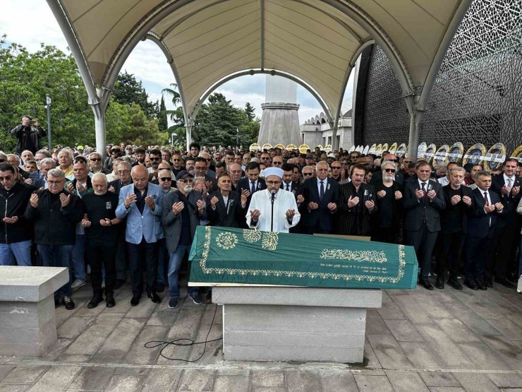 İLHAN ŞEŞEN SON YOLCULUĞUNA UĞURLANDI