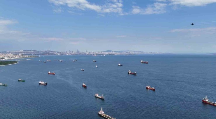 İSTANBUL’UN FETHİ ETKİNLİKLERİ ÇERÇEVESİNDE SOLOTÜRK İSTANBUL’DA PROVA UÇUŞU YAPTI