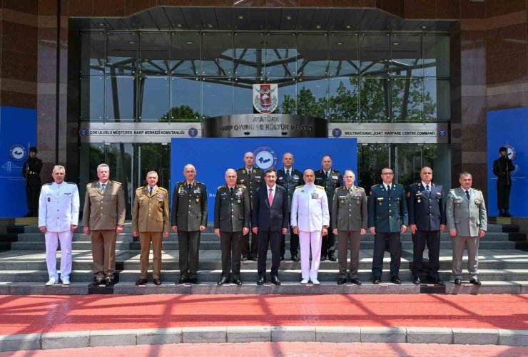 CUMHURBAŞKANI YARDIMCISI YILMAZ, TÜRK SAVUNMA SANAYİİ’NİN BAŞARISINA VURGU YAPTI