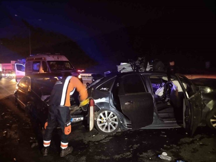BEYKOZ’DA 5 ARAÇLI ZİNCİRLEME TRAFİK KAZASI: 7 YARALI