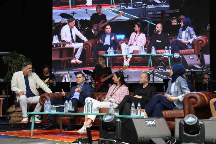 İSTANBUL HAVALİMANI’NDA ÇALIŞANLAR "SKYWALKERS" ETKİNLİĞİNDE BULUŞTU