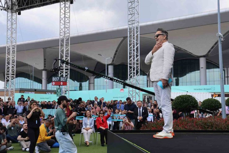 İSTANBUL HAVALİMANI’NDA ÇALIŞANLAR "SKYWALKERS" ETKİNLİĞİNDE BULUŞTU