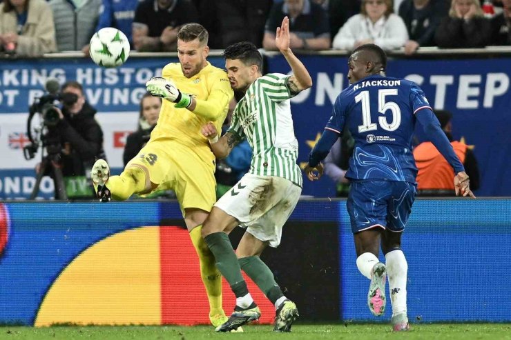 UEFA KONFERANS LİGİ KUPASI CHELSEA’NİN