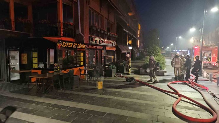 BEŞİKTAŞ’TA RESTORANDA KORKUTAN YANGIN