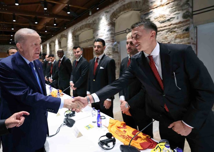 CUMHURBAŞKANI ERDOĞAN, GALATASARAY’I KABUL ETTİ