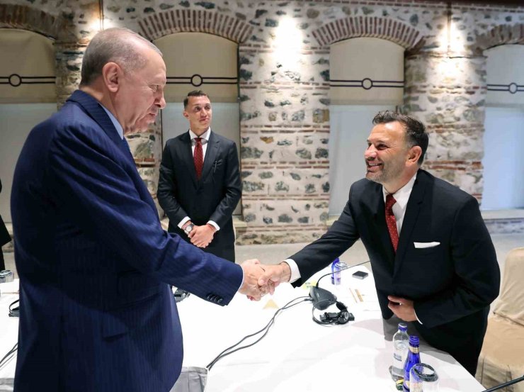 CUMHURBAŞKANI ERDOĞAN, GALATASARAY’I KABUL ETTİ