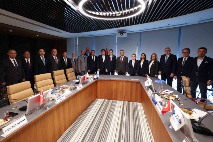 CHP GENEL BAŞKANI ÖZGÜR ÖZEL TİSK’İ ZİYARET ETTİ