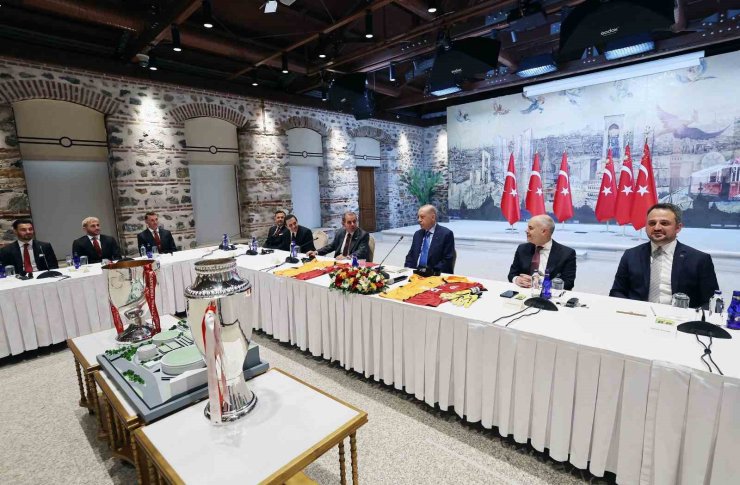 CUMHURBAŞKANI ERDOĞAN, GALATASARAY’I KABUL ETTİ