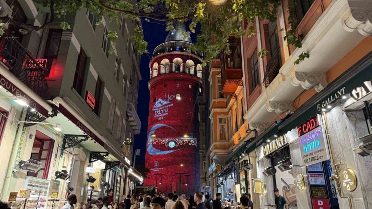 GALATA KULESİ’NDE İSTANBUL’UN FETHİNE ÖZEL IŞIK GÖSTERİSİ
