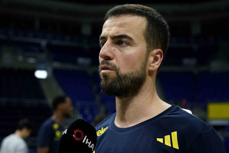 MELİH MAHMUTOĞLU: "AVRUPA’NIN EN İYİ BASKETBOLUNU OYNAYARAK ŞAMPİYONLUĞU HAK ETTİK"
