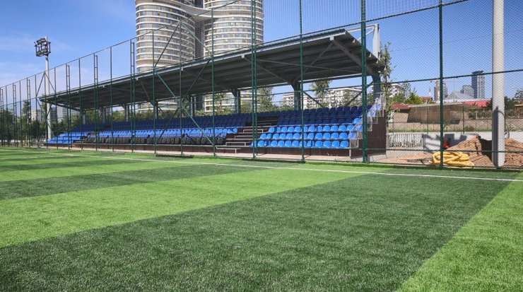YENİSAHRA STADI YENİLENDİ, ATAŞEHİR’DE SPOR ALTYAPISI GÜÇLENDİ