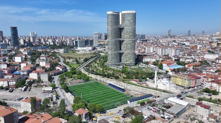 YENİSAHRA STADI YENİLENDİ, ATAŞEHİR’DE SPOR ALTYAPISI GÜÇLENDİ