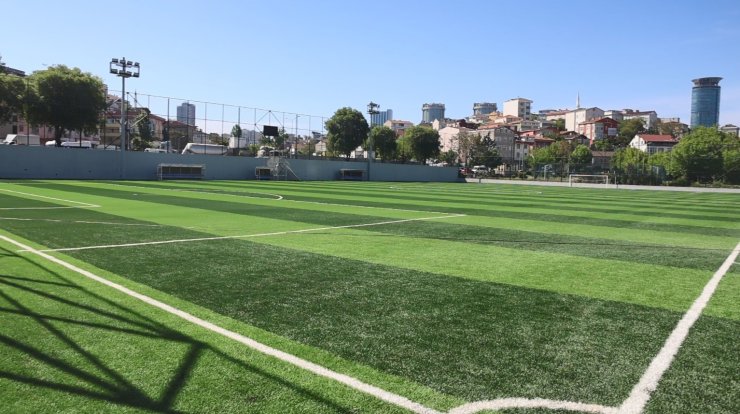 YENİSAHRA STADI YENİLENDİ, ATAŞEHİR’DE SPOR ALTYAPISI GÜÇLENDİ