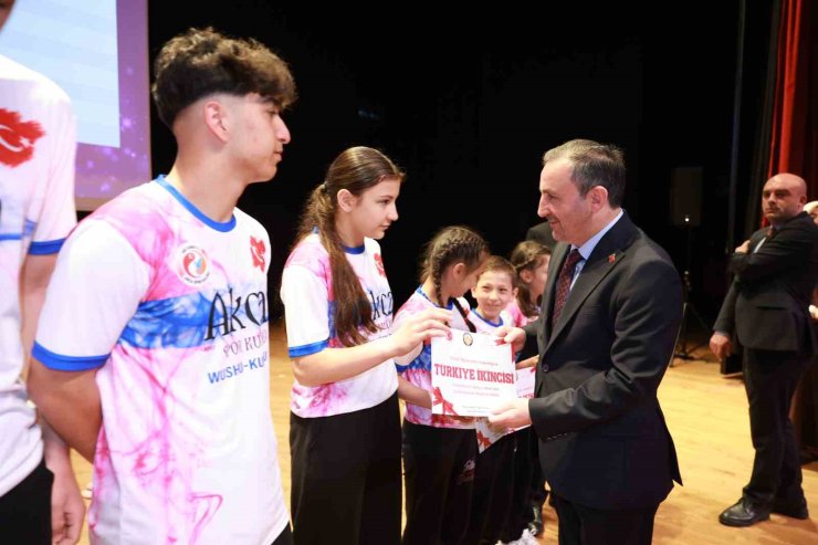 SULTANBEYLİ, GENÇLİK VE SPORUN MERKEZLERİNDEN BİRİ OLACAK
