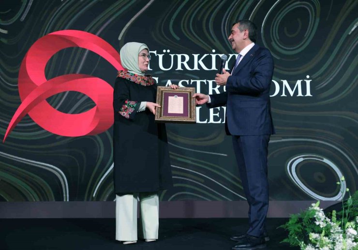 EMİNE ERDOĞAN, TÜRKİYE GASTRONOMİ LİSELERİ TANITIM PROGRAMI’NA KATILDI