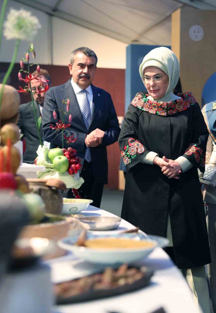 EMİNE ERDOĞAN, TÜRKİYE GASTRONOMİ LİSELERİ TANITIM PROGRAMI’NA KATILDI