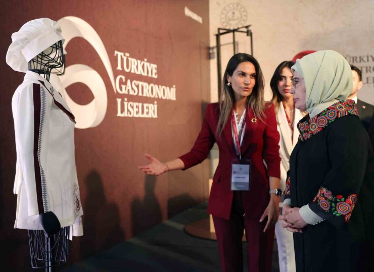 EMİNE ERDOĞAN, TÜRKİYE GASTRONOMİ LİSELERİ TANITIM PROGRAMI’NA KATILDI