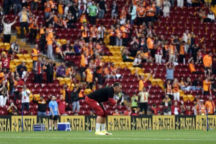 TRENDYOL SÜPER LİG: GALATASARAY: 0 - BAŞAKŞEHİR: 0 (MAÇ DEVAM EDİYOR)