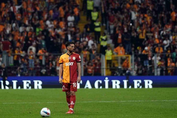 TRENDYOL SÜPER LİG: GALATASARAY: 2 - BAŞAKŞEHİR: 0 (MAÇ SONUCU)