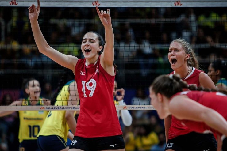 EMİLY MAGLİO, ECZACIBAŞI DYNAVİT’TE