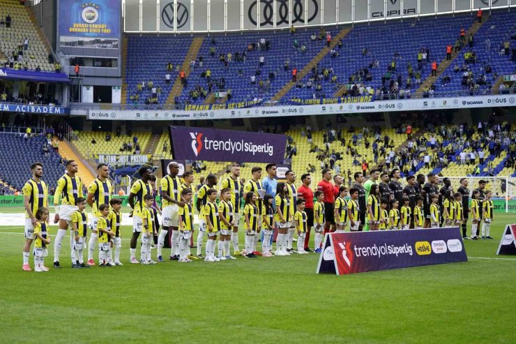 TRENDYOL SÜPER LİG: FENERBAHÇE: 0 - KONYASPOR: 1 (MAÇ DEVAM EDİYOR)