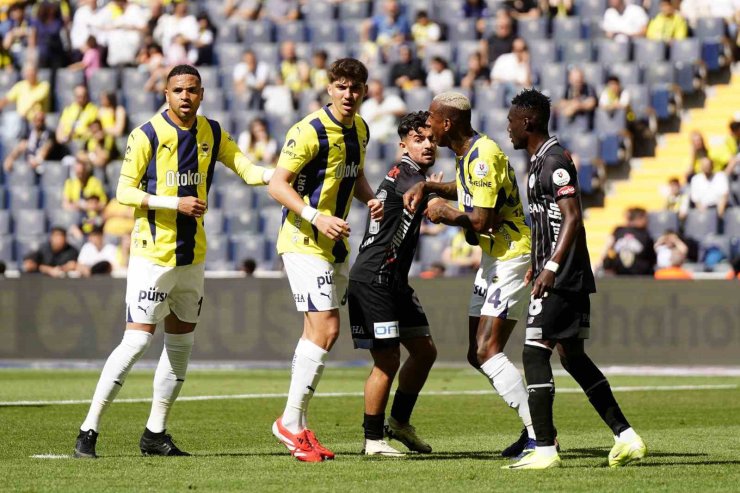 TRENDYOL SÜPER LİG: FENERBAHÇE: 0 - KONYASPOR: 1 (İLK YARI)
