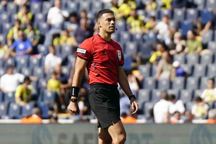 TRENDYOL SÜPER LİG: FENERBAHÇE: 0 - KONYASPOR: 1 (İLK YARI)